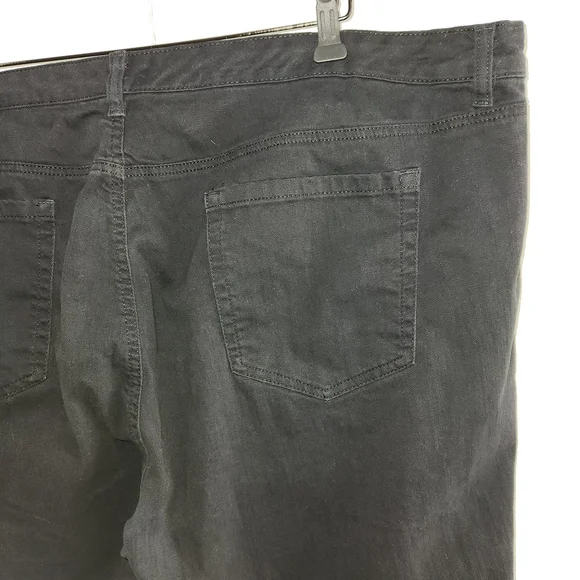 Style & Co. Black Plus Size 24w Capris - Picture 6 of 10